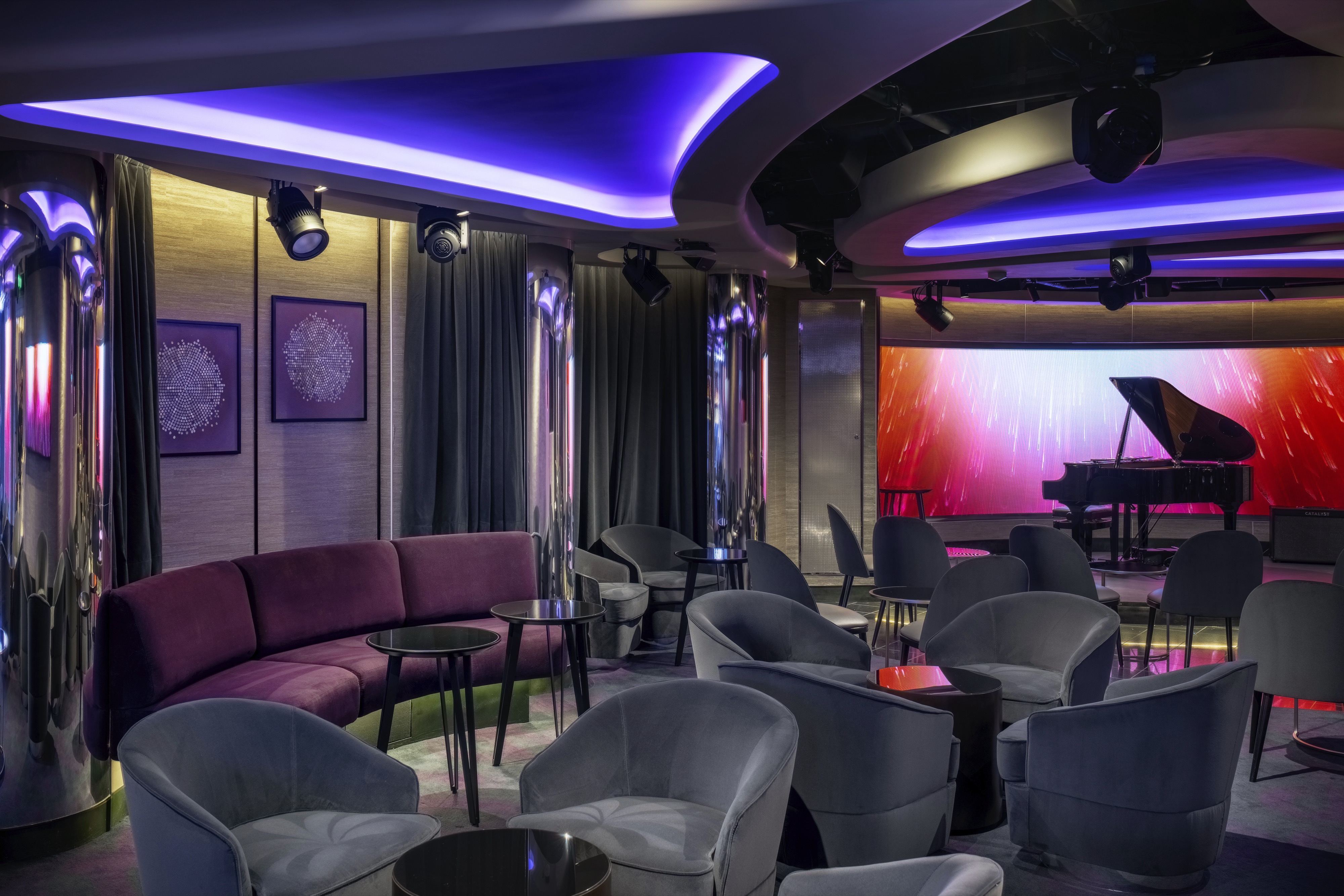MSC World Europa - TV Studio & Bar